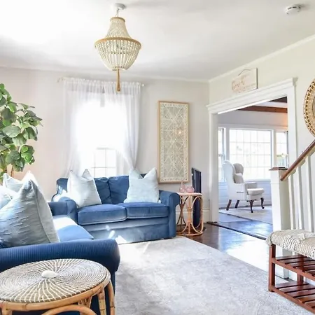 Antique Dennis Getaway With Firepit & Ev Charger Dog Friendly Vila